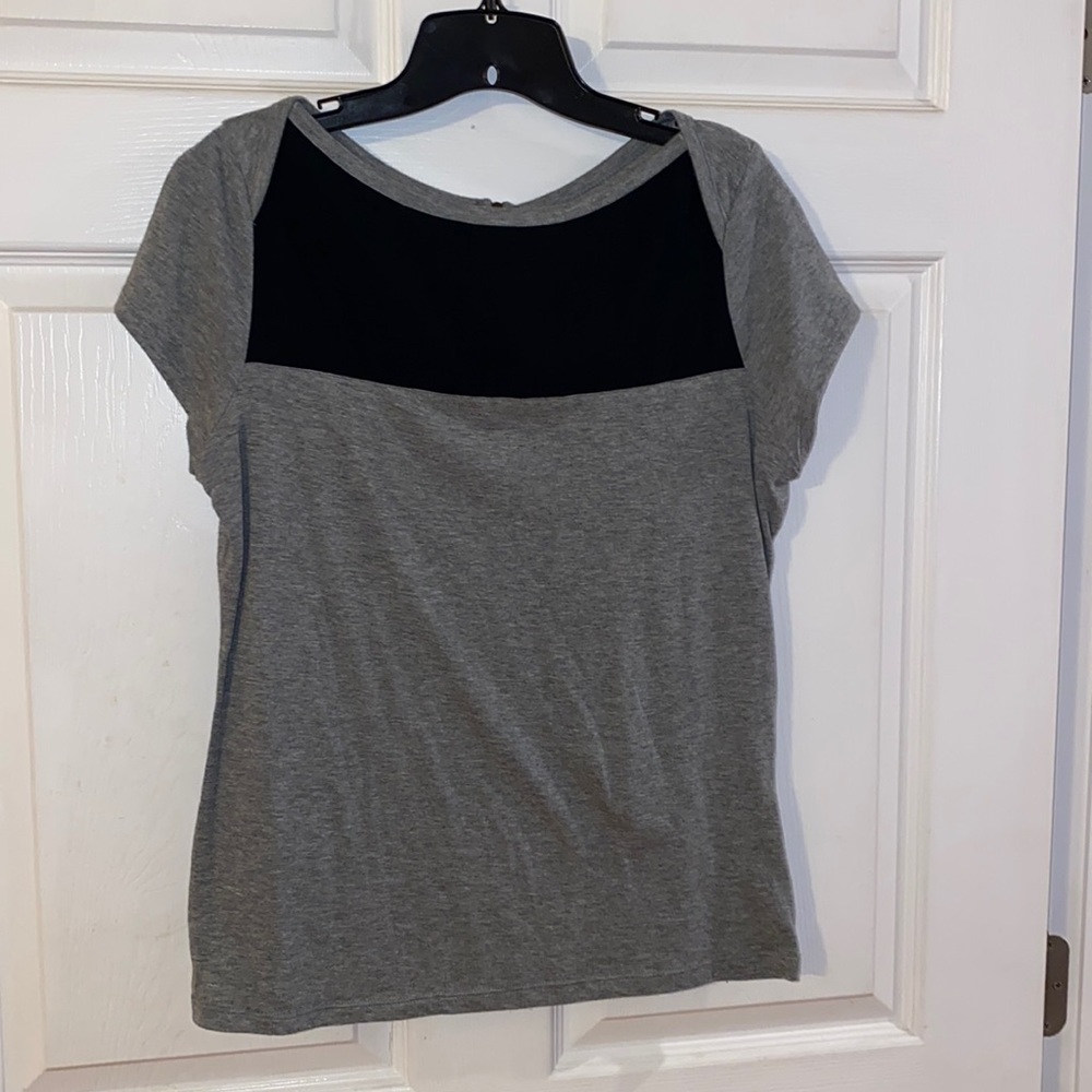 Tee shirt